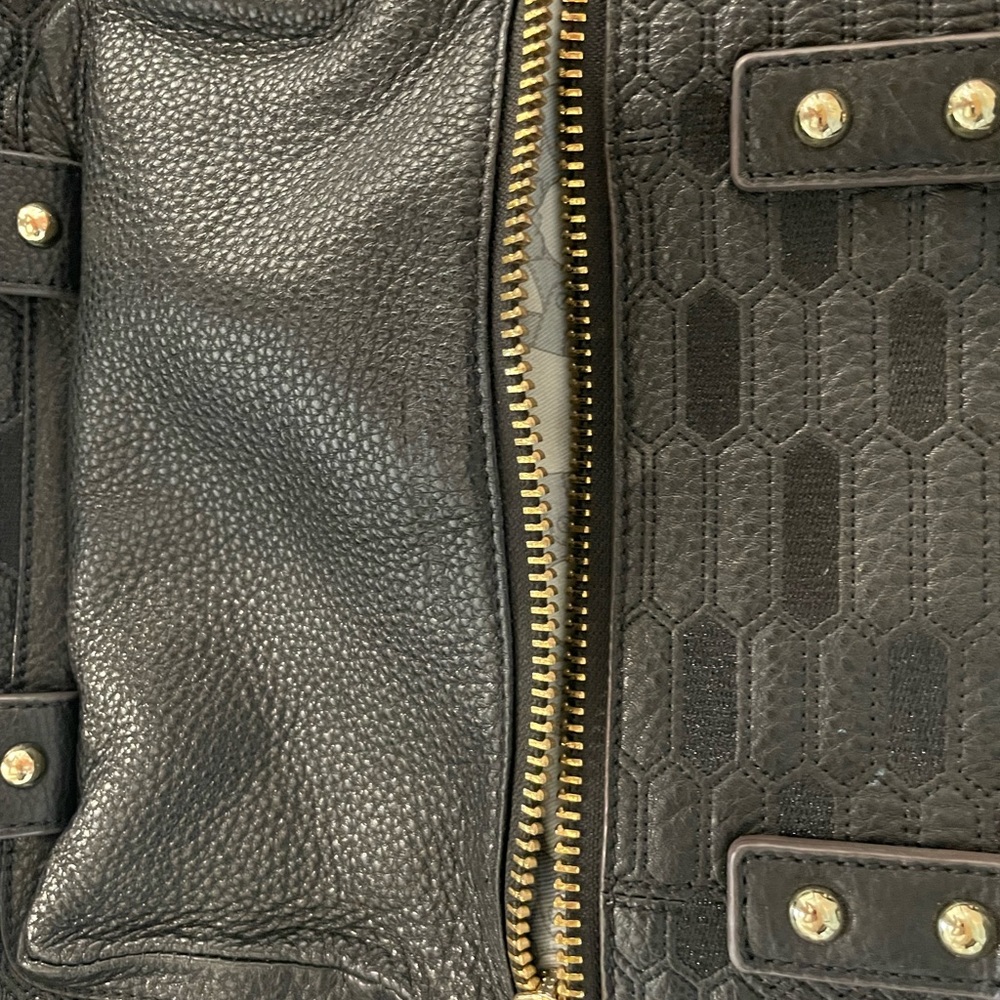 Aimee Kerstenberg tote with cross body strap - Picture 6 of 11